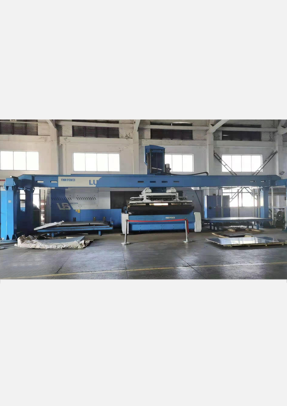 2000W進口激光切割機(圖1)